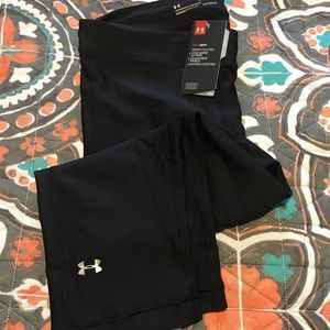 NWT Women’s XL. Under Armour Capris